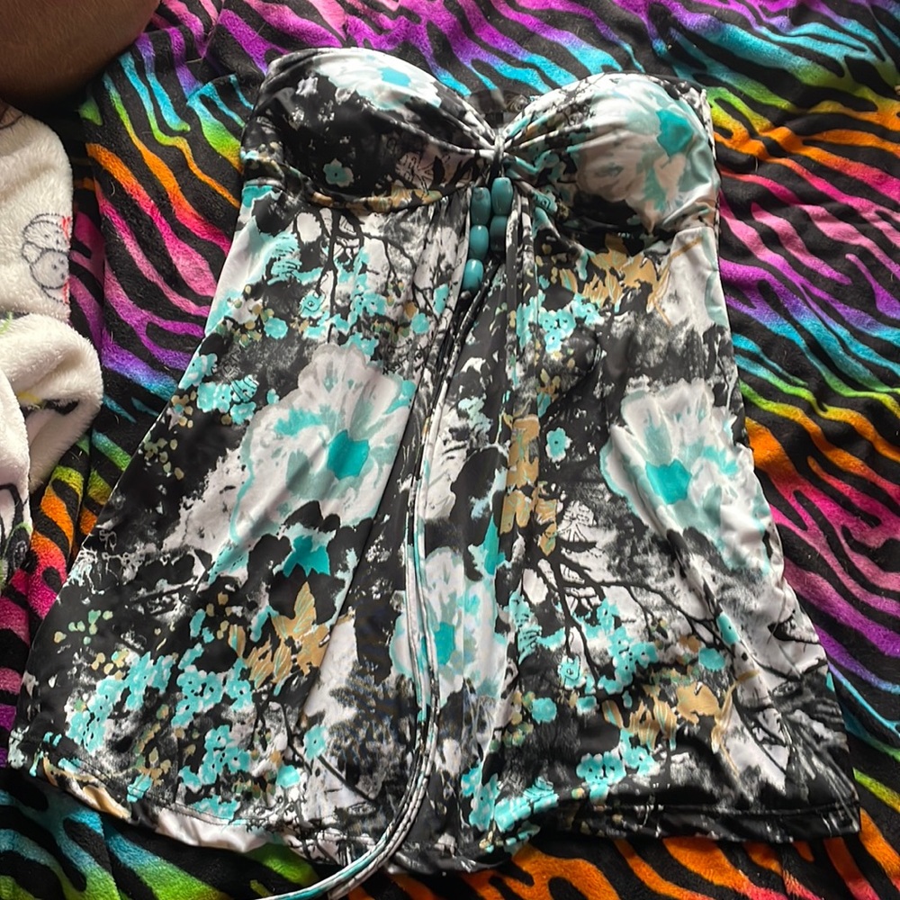 y2k style strapless top